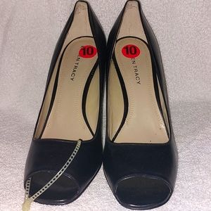 Ellen Tracy Open Toed Pump